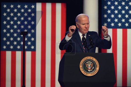 Foto de El presidente de Estados Unidos, Joe Biden, pronunció comentarios el 6 de enero de 2021 sobre el ataque al Capitolio de Estados Unidos en el Colegio Comunitario del Condado de Montgomery en Blue Bell, Pensilvania. 5 de enero de 2024, Blue Bell, Pennsylvania, EE.UU. - Imagen libre de derechos
