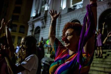 Téléchargez les photos : RIO DE JANEIRO (RJ), 01 / 12 / 2024 - Balade à vélo en l'honneur de l'artiste de cirque vénézuélienne Julieta Hernandez, assassinée en décembre à Manaus. L'événement a eu lieu dans le centre-ville de Rio de Janeiro - en image libre de droit