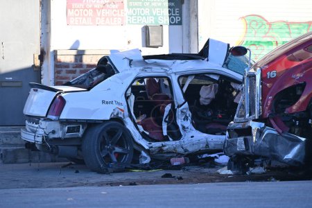 Photo for Fatal vehicle collision in Bronx, New York. January 21, 2024, Bronx, New York, USA: Approximately 3:18 am, Sunday morning at Bryant Avenue and Viele Avenue, a 24-year-old male operating a white Chrysler failed to properly navigate the roadway - Royalty Free Image