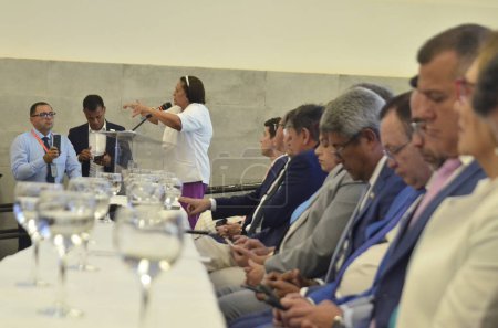 Foto de NATAL (RN), Brasil 01 / 02 / 2024 - Gobernadora de Rio Grande do Norte, Fátima Bezerra, asumió el cargo de presidenta del Consorcio Nordeste, en el centro de convenciones de Natal / RN, el 31 / 01 / 2024, con la presencia del Ministro de Desarrollo Social - Imagen libre de derechos