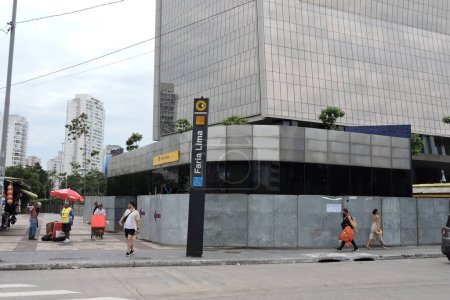 Foto de SAO PAULO (SP), Brasil 03 / 02 / 2024 - Viamobilidade está implementando una operación especial en estaciones cercanas a los bloques de carnaval, este sábado 3 de febrero de 2024. - Imagen libre de derechos