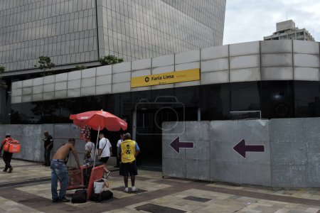 Téléchargez les photos : SAO PAULO (SP), Brésil 03 / 02 / 2024 - Viamobilidade met en œuvre une opération spéciale dans les stations proches des blocs de carnaval, ce samedi 3 février 2024. - en image libre de droit