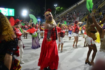 Téléchargez les photos : Répétition technique de l'école de samba Imperatriz Leopoldinense, qui a eu lieu ce dimanche 4 février 2024, à Marques de Sapucai dans le centre de la ville de Rio de Janeiro, Brésil - en image libre de droit