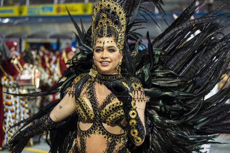 Foto de SAO PAULO (SP), Brasil 02 / 09 / 2024 - Dragoes da Real durante el desfile de las escuelas de samba de Sao Paulo, válido para los desfiles del grupo especial de las escuelas de samba de Sao Paulo, celebrado en el Anhembi Sambódromo - Imagen libre de derechos