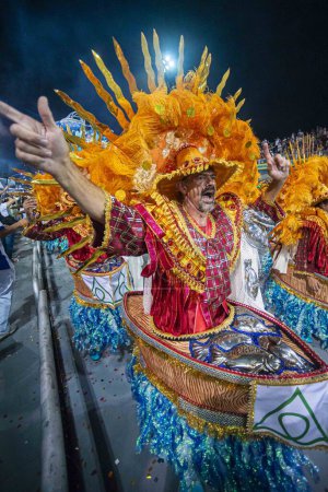 Foto de SAO PAULO (SP), Brasil 02 / 09 / 2024 - Académicos de Tatuape durante el desfile de las escuelas de samba de Sao Paulo, válido para los desfiles del grupo especial de las escuelas de samba de Sao Paulo, celebrado en el Anhembi Sambódromo - Imagen libre de derechos