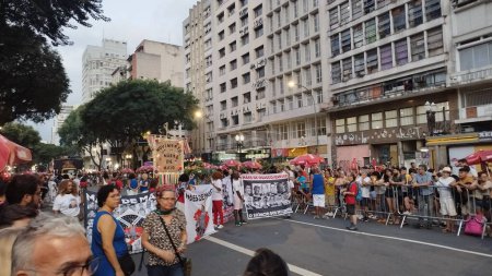 Foto de SAO PAULO 02/09/2024. Bloco Afro Ilu Oba De Min comienza su desfile en la inauguración del Carnaval Callejero en la ciudad de Sao Paulo, celebrando 20 años de fundación y rindiendo homenaje a Marielle Franco. - Imagen libre de derechos