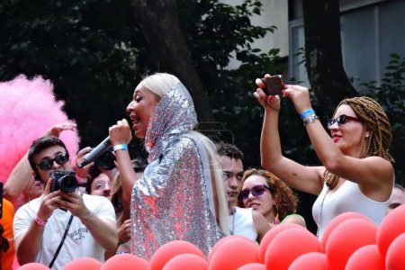 Photo for SAO PAULO (SP), 02/10/2024. Federal deputy Erika Hilton participated in the Minhoqueens LGBT Block parade, which paraded in the Praca da Republica region in the center of Sao Paulo, on the afternoon of this Saturday, February 10, 2024. - Royalty Free Image