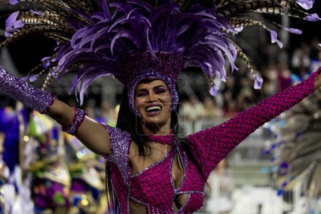 Téléchargez les photos : SAO PAULO (SP), Brésil 02 / 10 / 2024 - Parade de l'école de samba Imperio de Casa Verde, valable pour les parades du groupe spécial des écoles de samba de Sao Paulo, tenue à la Sambadrome Anhembi - en image libre de droit