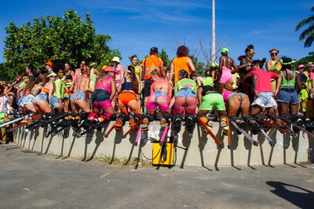 Foto de Rio de Janeiro (RJ) Brasil 02 / 12 / 2024 - El O Baile todo se convierte en un baile funk como ese con éxitos actuales y antiguos del ritmo de Río, creados por mujeres, todo el Baile excitó a los juerguistas del Aterro do Flamengo - Imagen libre de derechos