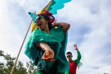 Téléchargez les photos : Rio de Janeiro (RJ), Brésil 13 / 02 / 2024 - Orquestra Voadora est l'un des blocs les plus énergisants et enivrants du carnaval de Rio. Fondée en 2008, elle a fêté ses 15 ans en 2024 - en image libre de droit
