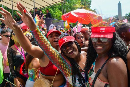 Photo for RIO DE JANEIRO (RJ), Brazil 02/13/2024 - The mega carnival block, Fervo da Ludmilla, begins its journey on Rua Primeiro de Marco in front of the Banco do Brasil cultural center - Royalty Free Image