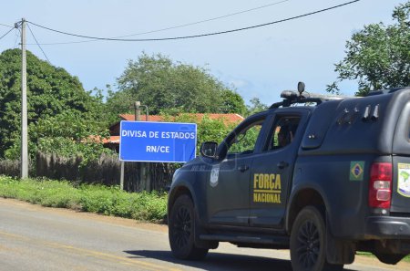 Téléchargez les photos : RIO GRANDE DO NORTE (RN) 26 / 02 / 2024-RECHERCHE-FORAGIDOS-MOSSORO. Groupe de travail entre la frontière de RN et CE, est de plus en plus intense dans la recherche de fugitifs de la prison fédérale de Mossoro, dans le siège de la police dans la zone rurale dans la communauté - en image libre de droit