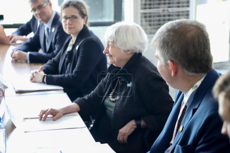 Foto de Sao Paulo (SP), Brasil 29 / 02 / 2024 Reunión bilateral entre Janet Yellen Secretaria del Tesoro Americano durante una reunión de Ministros de Finanzas y Presidentes de Bancos Centrales de los países miembros del G20 - Imagen libre de derechos