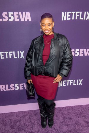 Téléchargez les photos : 7 mars 2024 - New York, États-Unis : D. Woods assiste à la première de la saison 3 de Netflix Girls5eva au Paris Theater à New York, États-Unis - en image libre de droit