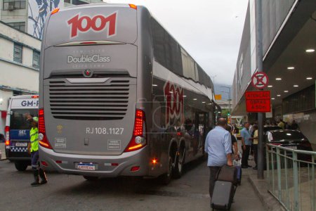 Photo for Rio de Janeiro, (RJ), 03.12.2024 - A criminal invaded a bus at Novo Rio Bus Station, in the center of Rio de Janeiro, and took hostages, including children and elderly. - Royalty Free Image