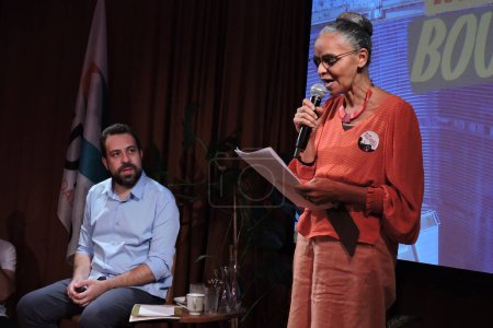 Téléchargez les photos : SAO PAULO (SP), Brésil 23 / 03 / 2024 - Candidat à la mairie de l "État de Sao Paulo Guilherme Boulos et à la ministre de l'Environnement Marina Silva, lors de l" événement de soutien formel - en image libre de droit