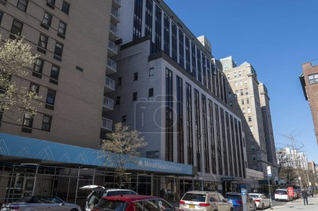 Photo for Elected Officials Representing Lower Manhattan Rally As Mount Sinai Beth Israel Planned Closure Nears. March 24, 2024, New York, New York, USA: A view of the Charles H. and Hannah Silver Building part of Mount Sinai Beth Israel Hospital campus - Royalty Free Image
