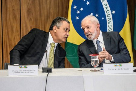 Foto de Brasilia (DF), Brasil 26 / 03 / 2024 - El Presidente de la República Federativa de Brasil Luiz Inácio Lula da Silva durante la Ceremonia de Firma de Actos relacionados con el Programa MOVER y las Deudas de Infraestructura - Imagen libre de derechos