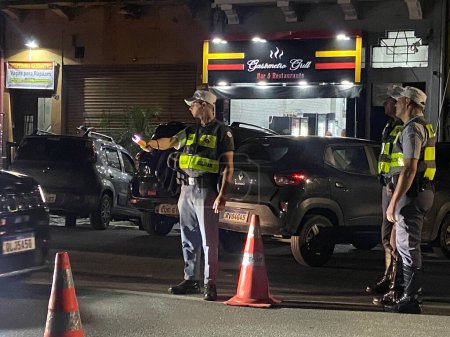 Photo for SAO PAULO(SP) Brazil 04/03/2024. Traffic police carried out a dry law blitz to catch drivers driving under the influence of alcohol or illicit substances at the wheel, several drivers were stopped and fined - Royalty Free Image