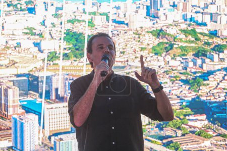 Téléchargez les photos : RIO DE JANEIRO (RJ), Brésil 04 / 04 / 2024 - Ce jeudi (04), le maire de Rio, Eduardo Paes, était présent au lancement du complexe résidentiel Heitor dos Prazeres - en image libre de droit