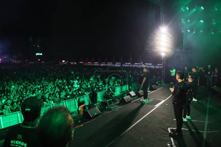Foto de SO PAULO (SP) Brasil 20 / 04 / 2024 El cantante Tarcsio do Acordeon, durante una actuación en el Festival Viiixe en la arena de Anhembi, celebrada en la ciudad de So Paulo, este sábado 20. - Imagen libre de derechos