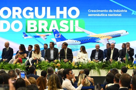 Foto de Sao Jose dos Campos (SP) 04.26.2024 - President Luiz Inacio Lula da Silva (PT) during a visit to Embraer's headquarters in Sao Jose dos Campos (SP) Friday , April 26, 2024. - Imagen libre de derechos