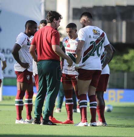 Photo for CARIACICA (ES), 01/05/2027- The player Renato Augusto and coach Fernando Diniz, during a match between Sampaio Correa (MA) x Fluminense (RJ), valid for the third phase of the Copa do Brasil, held at the Kleber Andrade stadium - Royalty Free Image