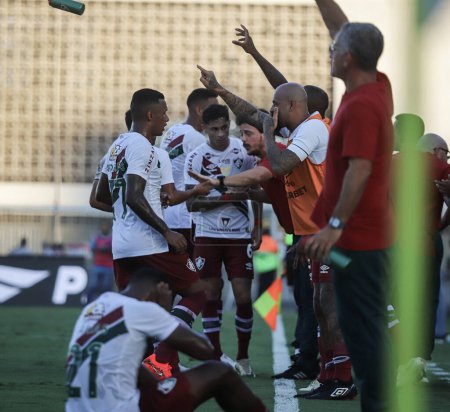 Photo for CARIACICA (ES), 01/05/2027 The player Ganso and coach Fernando Diniz, during the match between Sampaio Correa (MA) x Fluminense (RJ), valid for the third phase of the Copa do Brasil , held at the Kleber Andrade stadium - Royalty Free Image