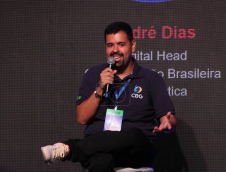 Téléchargez les photos : Sao Paulo (SP), 05 / 07 / 2024 André Dias, Chef numérique de la Confédération brésilienne de gymnastique - Panel De l'engagement à la monétisation : comment construire une proposition de valeur dans la stratégie de contenu - en image libre de droit
