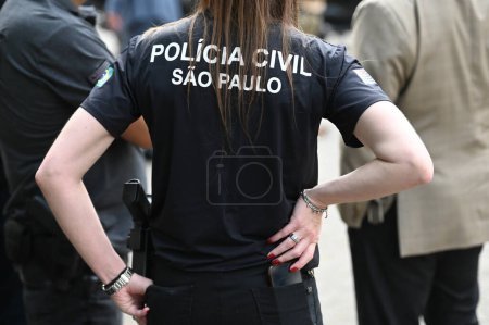 Photo for Sao Paulo (SP), 05/10/2024 - Police officers from the special civil police group GOE display strong weapons during the inauguration of 4,017 new Civil Police agents approved in a public competition for different careers. - Royalty Free Image