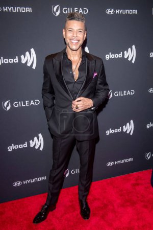 Foto de 11 de mayo de 2024, Nueva York, Nueva York, Estados Unidos: Wilson Cruz asiste a los 35º Premios Anuales GLAAD Media en el New York Hilton Midtown el 11 de mayo de 2024 en la ciudad de Nueva York. - Imagen libre de derechos