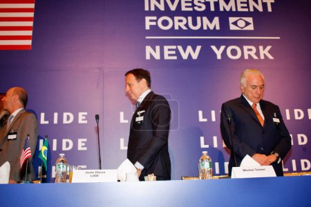 Téléchargez les photos : New York (USA), 14 / 05 / 2024 : Joao Doria (au centre), ancien gouverneur de l'Etat de Sao Paulo, et Michel Temer (à droite), ancien président de la République du Brésil, lors du Lide Brazil Investment Forum. - en image libre de droit
