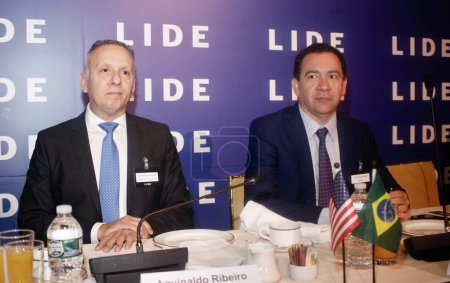 Téléchargez les photos : New York (USA), 14 / 05 / 2024 : Aguinaldo Ribeiro (à gauche), député fédéral de l'Etat de Paraiba affilié au PP, lors du Lide Brazil Investment Forum. - en image libre de droit