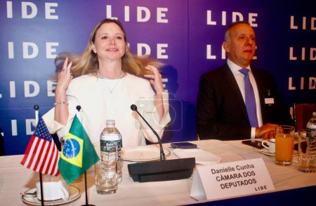 Foto de Nueva York (EE.UU.), 14 / 05 / 2024: La diputada federal Danielle Cunha (afiliada al partido Uniao Brasil en el estado de Río de Janeiro) durante el Foro de Inversiones Lide Brasil. - Imagen libre de derechos
