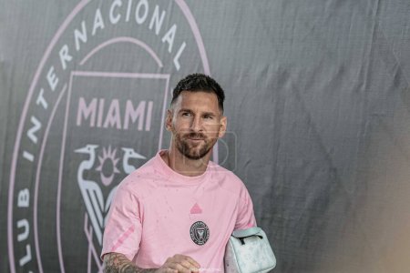 Foto de FORT LAUDERDALE (FL), 05/18/2024- FOOTBALL MATCH -MLS- Inter Miami star player Messi, before the match between Inter Miami x DC United, valid for the 14th round of MLS, held at Chase Stadium, in Florida , this Saturday, 18. - Imagen libre de derechos