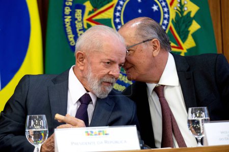 Presidente Lula y Vicepresidente Geraldo Alckmin durante una conferencia de prensa para anunciar nuevas medidas para apoyar a la población y la reconstrucción de Rio Grande do Sul.