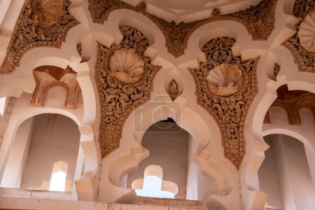 Téléchargez les photos : Koubba el-Baadiyn historique à Marrakech de la période almoravide, Maroc - en image libre de droit