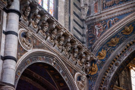 Photo for SIENA, ITALY - SEPTEMBER 23, 2023 - Busts of popes decorating the nave of the Siena cathedral in Italy - Royalty Free Image