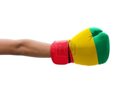 Téléchargez les photos : Drapeau 3D de Guinée sur un gants de boxe. - en image libre de droit