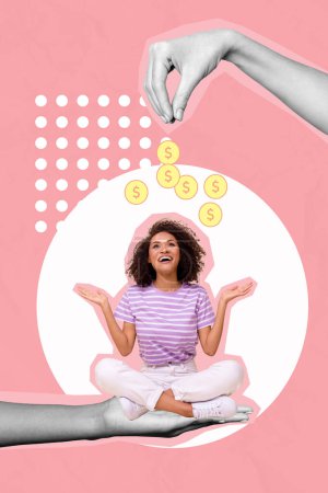 Vertical creativo foto collage motivación distancia ingreso pasivo mujer coger emoney bitcoin cripto inversor aislado sobre fondo de color rosa.