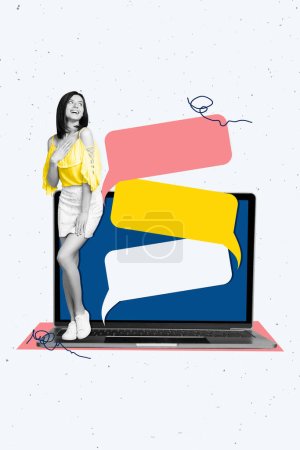 Foto-Collage von verträumten jungen schönen netten Frau suchen Laptop-Anzeige Benachrichtigungen Dialog Online-Messenger-App isoliert auf grauem Hintergrund.