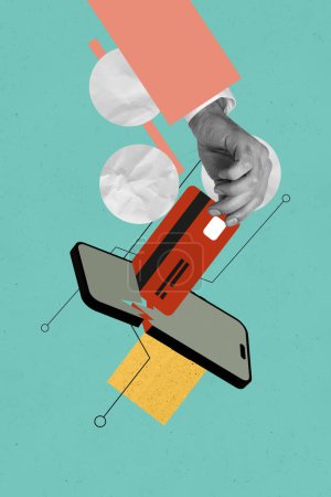 Collage vertical photo de la main humaine en utilisant le mode de paiement par carte de crédit ebanking service dans le téléphone isolé sur fond de couleur verte.