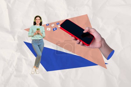 Collage joven mujer de pie teléfono inteligente pantalla táctil reacciones en las redes sociales notificaciones de blogs como seguidores aumentan la popularidad.