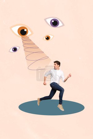 Composite tendance illustration croquis image collage photo 3D de jeune homme effrayant courir jogging de grands yeux behing regarder espion.
