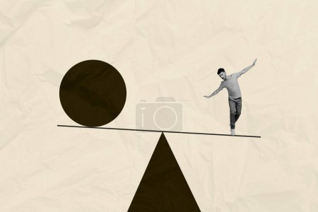 Trend Artwork Fotocollage beige Hintergrund riesige schwarze Silhouette junger verwirrter Mann zu Fuß Schaukeln halten Balance Ball gleich Blick nach unten.