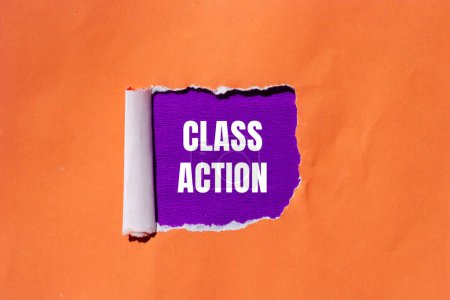 Mots de recours collectif écrits sur papier orange déchiré avec ba violet