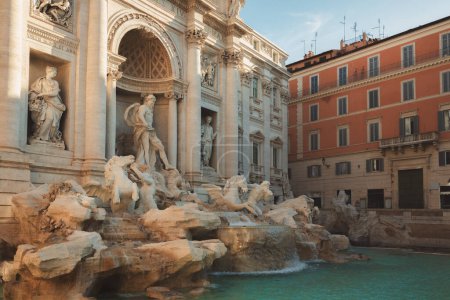 Foto de La icónica Fontana Barroca de Trevi del siglo XVIII en Roma, Italia. - Imagen libre de derechos