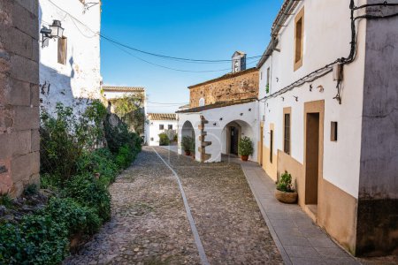 Picturesque streets with whitewashed houses in the Jewish quarter of Caceres, Extremadura.