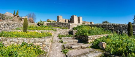 Blick auf die mittelalterliche Burg von Trujillo in der Stadt Trujillo