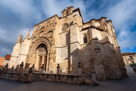 Medieval Catholic cathedral in the picturesque town of Aranda de Duero, Burgos
